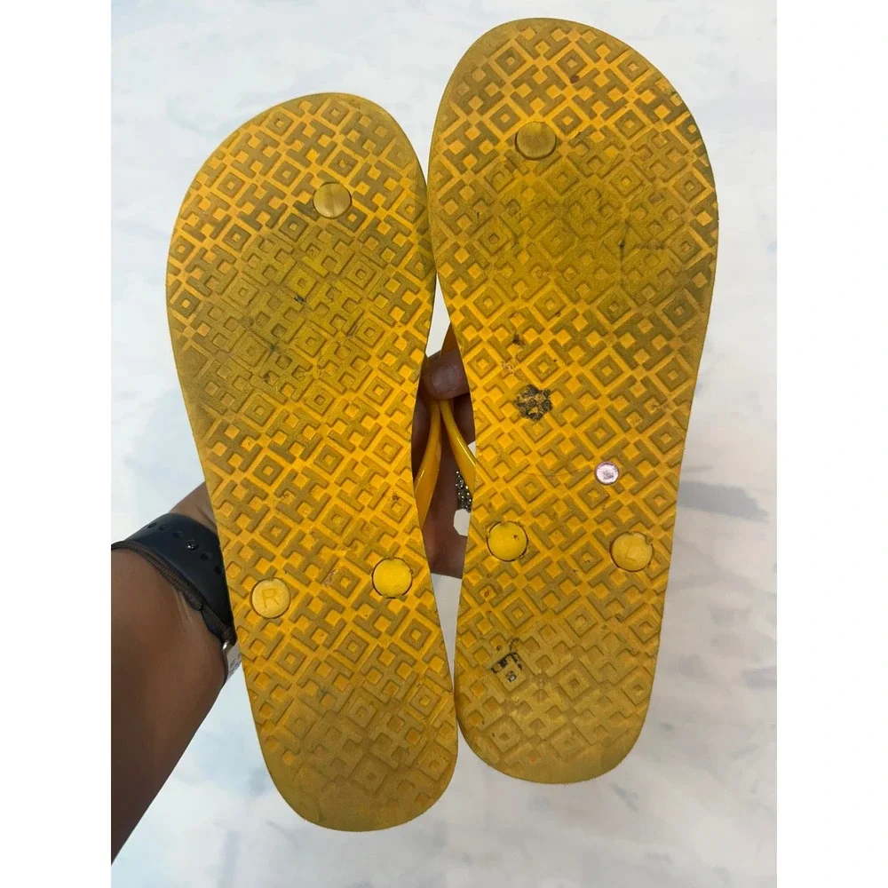 TORY BURCH Womens 9 Yellow Gold Crest Ribbon Weave Flip Flop Thong Sandals Bin1